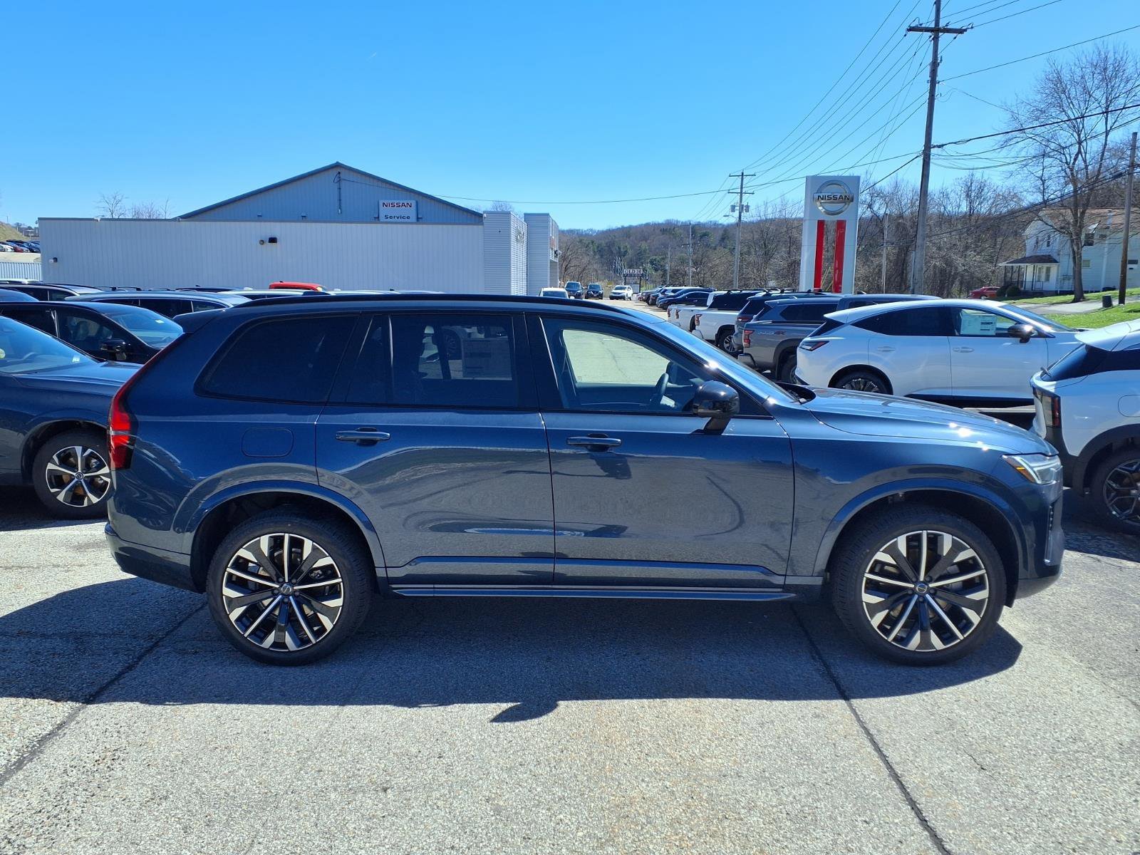 New 2026 Denim Blue Volvo Ultra image 2