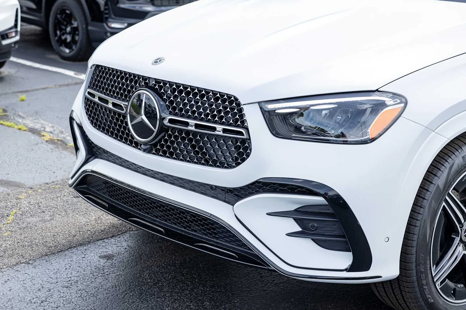 New 2026 MANUFAKTUR Moonlight White magno Mercedes-Benz GLE 450 image 35