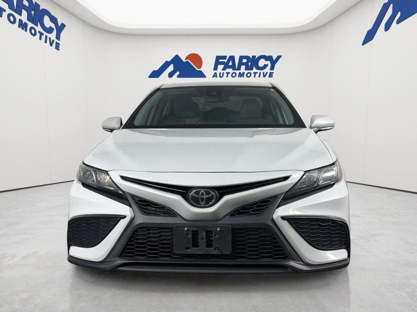Used 2023 Ice Edge Toyota SE image 9