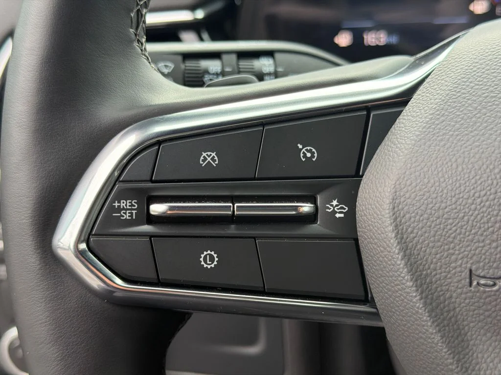 Used 2025 Black Chevrolet Premier image 25