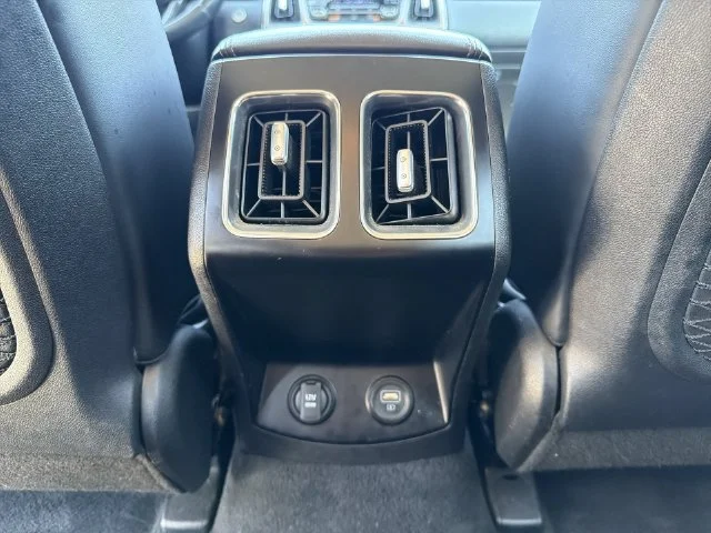 Used 2021 White Kia S image 38