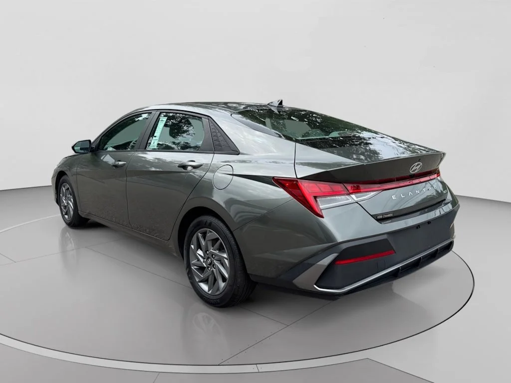 Used 2024 Gray Hyundai Blue image 3