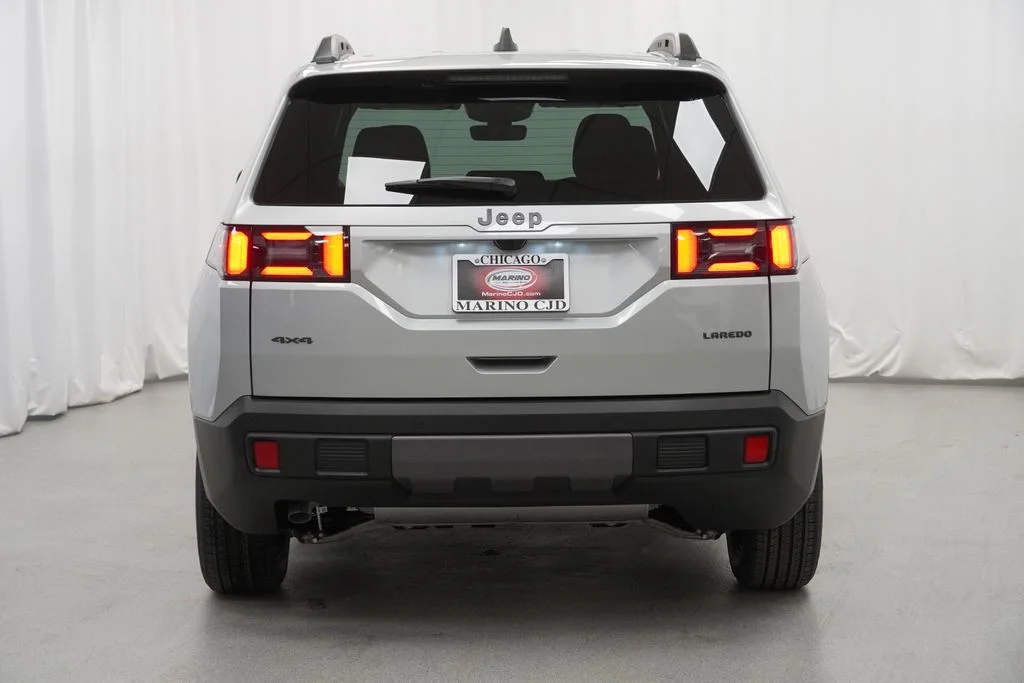 New 2026 Silver Zynith Clear-Coat Exterior Paint Jeep Laredo image 10