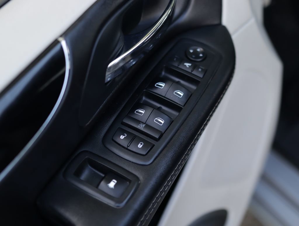 Used 2014 Silver Chrysler Touring-L 30th Anniversary image 37