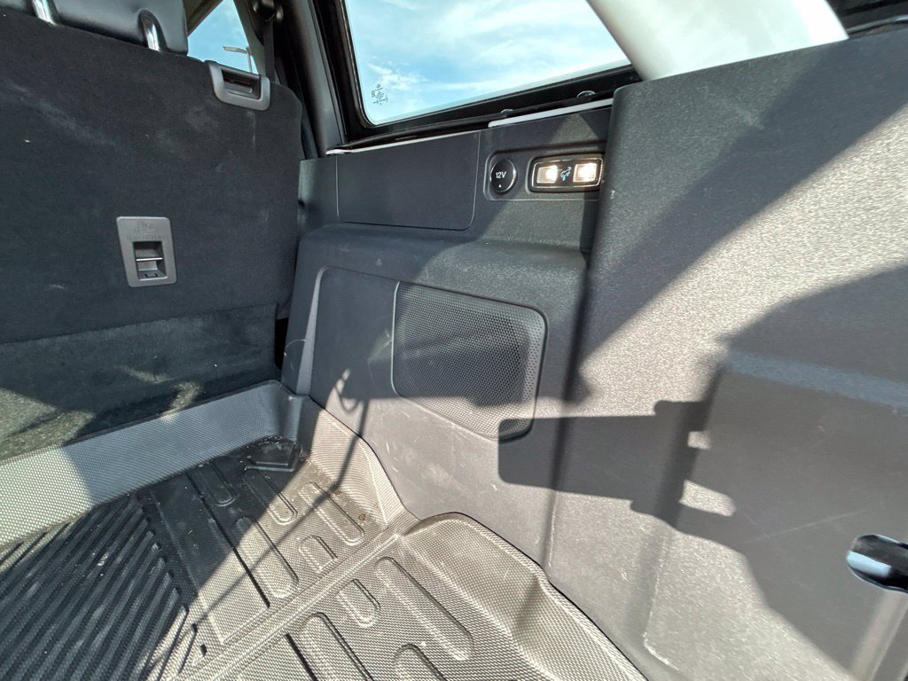 Used 2023 Oxford White Ford Badlands image 11