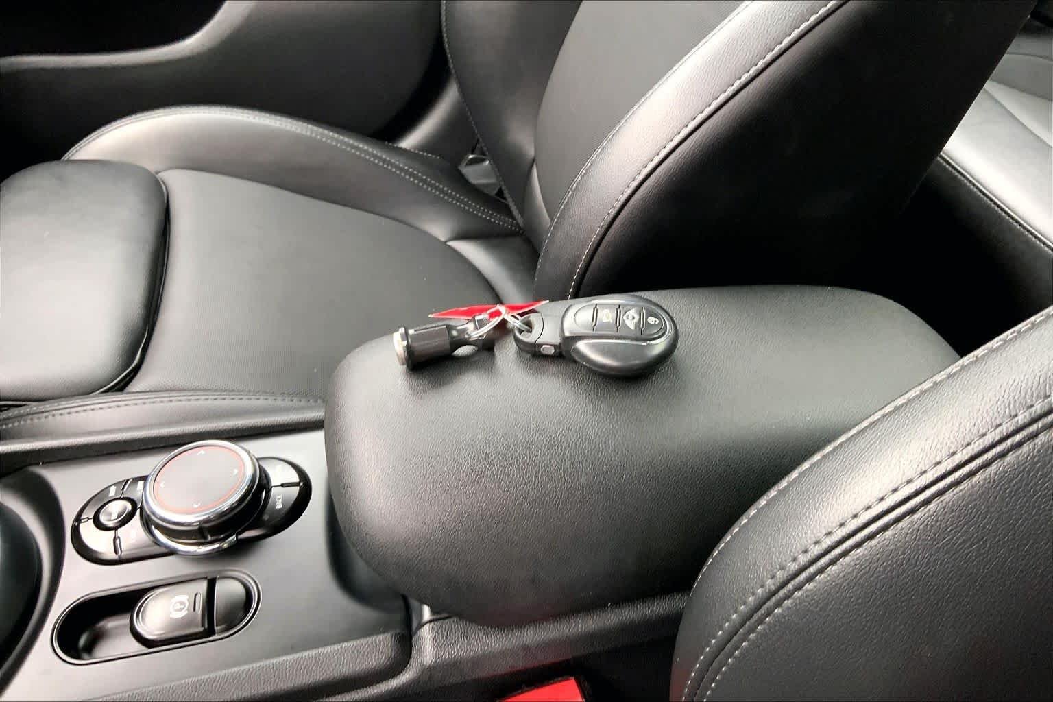 Used 2018 Midnight Black Metallic MINI Cooper S image 14