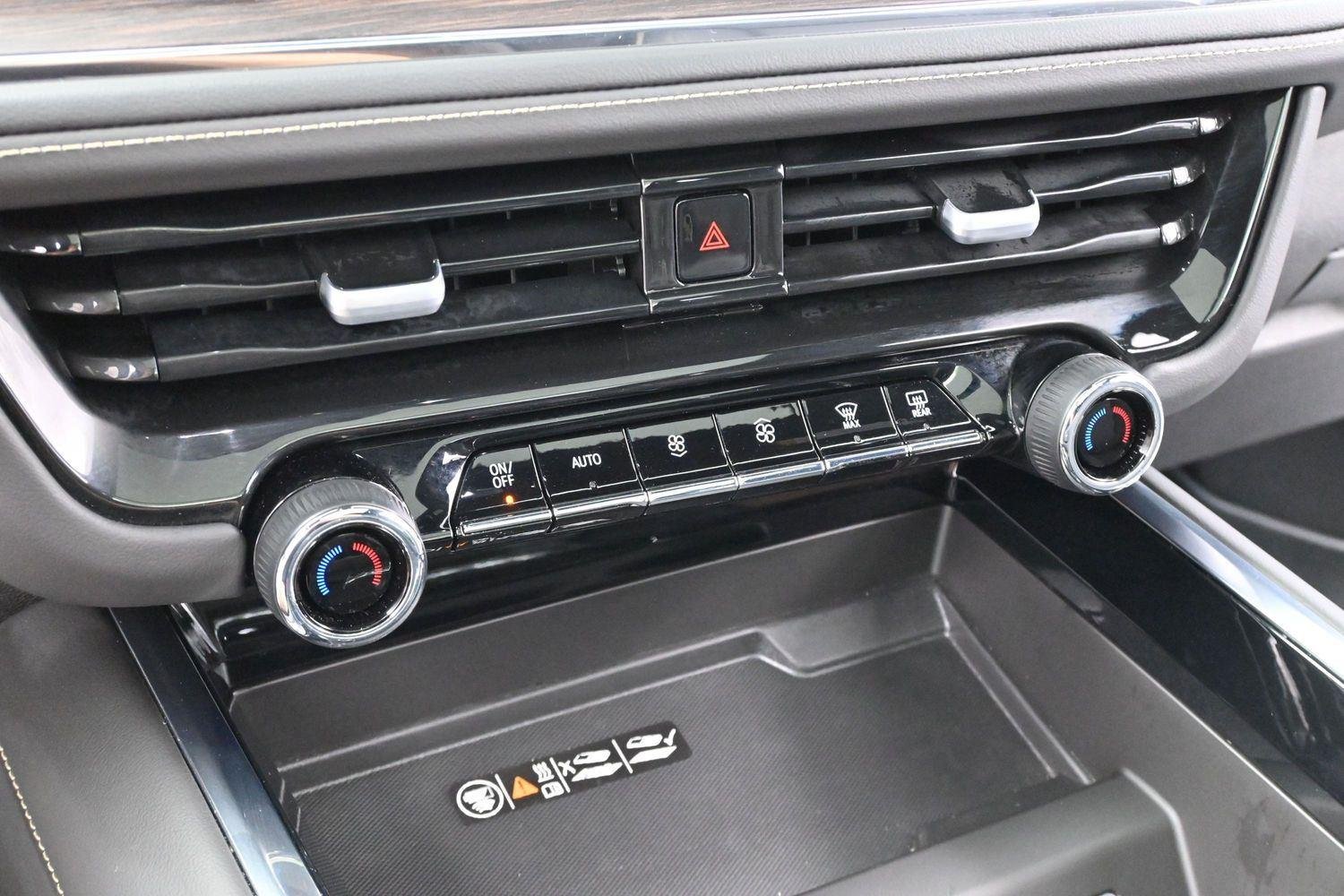 Used 2025 Sterling Gray Metallic Chevrolet Premier image 22
