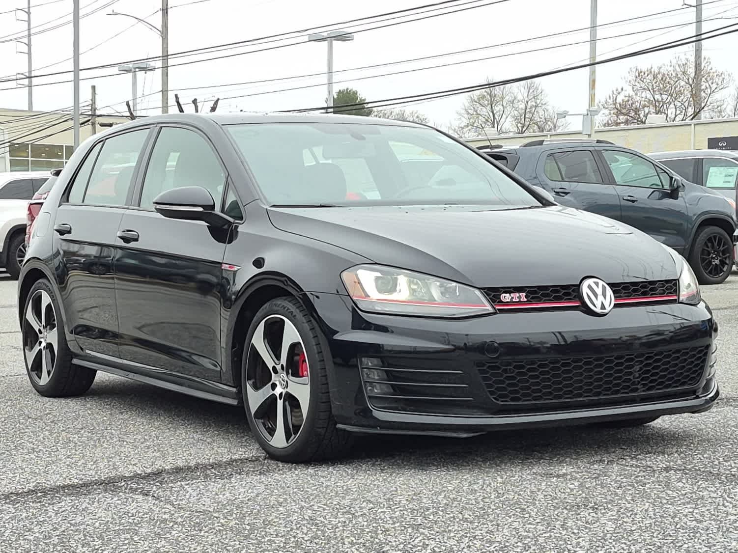 Used 2017 Volkswagen Golf GTI SE with VIN 3VW447AU0HM075674 for sale in Newark, DE