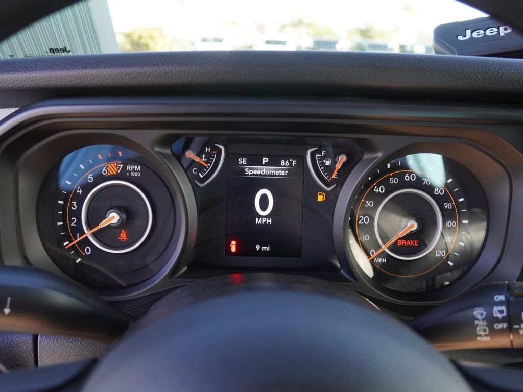 New 2026 Bright White Clear-Coat Exterior Paint Jeep Sport image 12