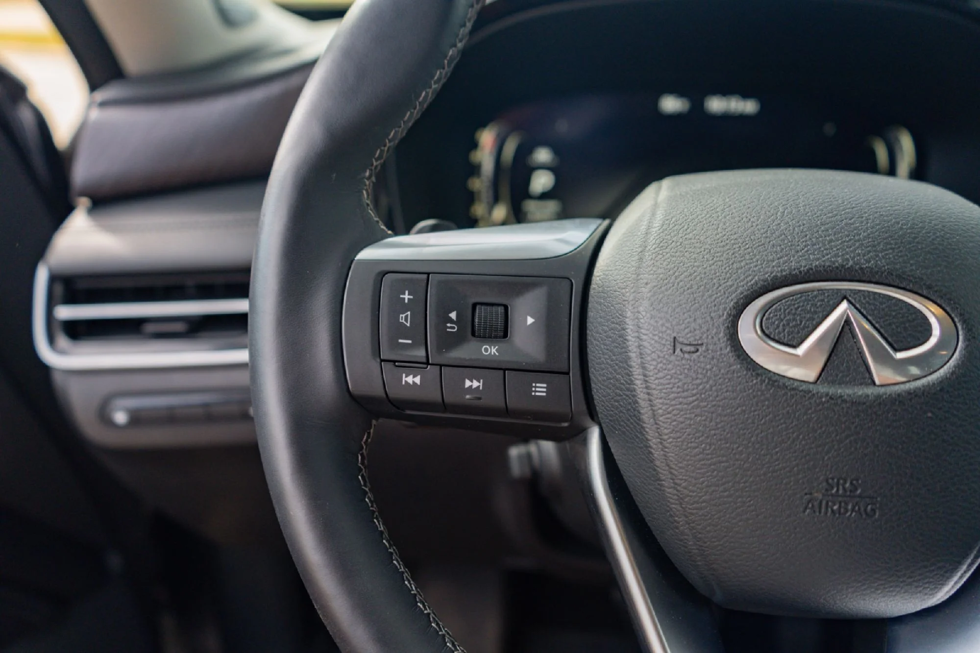 Certified Used 2023 Blue INFINITI Sensory image 13