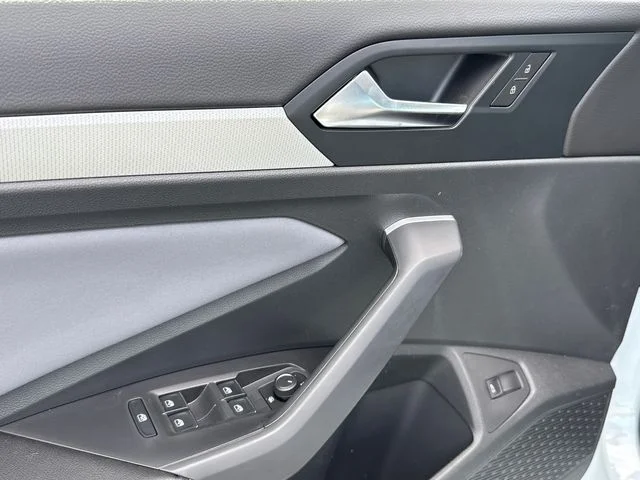 New 2026 Monument Gray Volkswagen 1.5T SE image 9