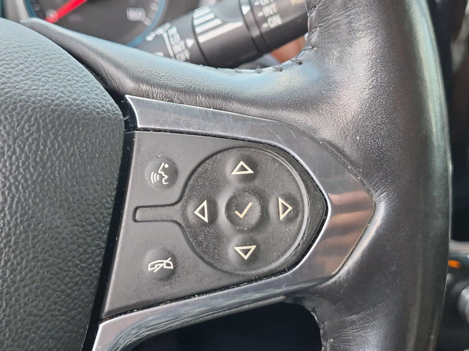 Used 2018 Mosaic Black Metallic Chevrolet High Country image 21