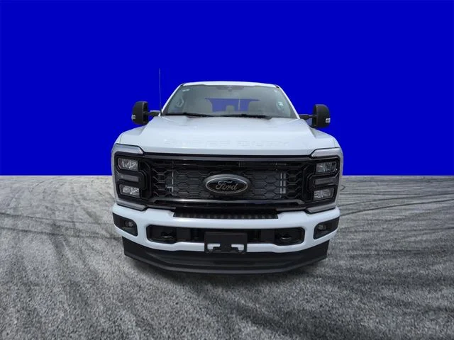 New 2026 Oxford White Ford F-250® XLT image 9
