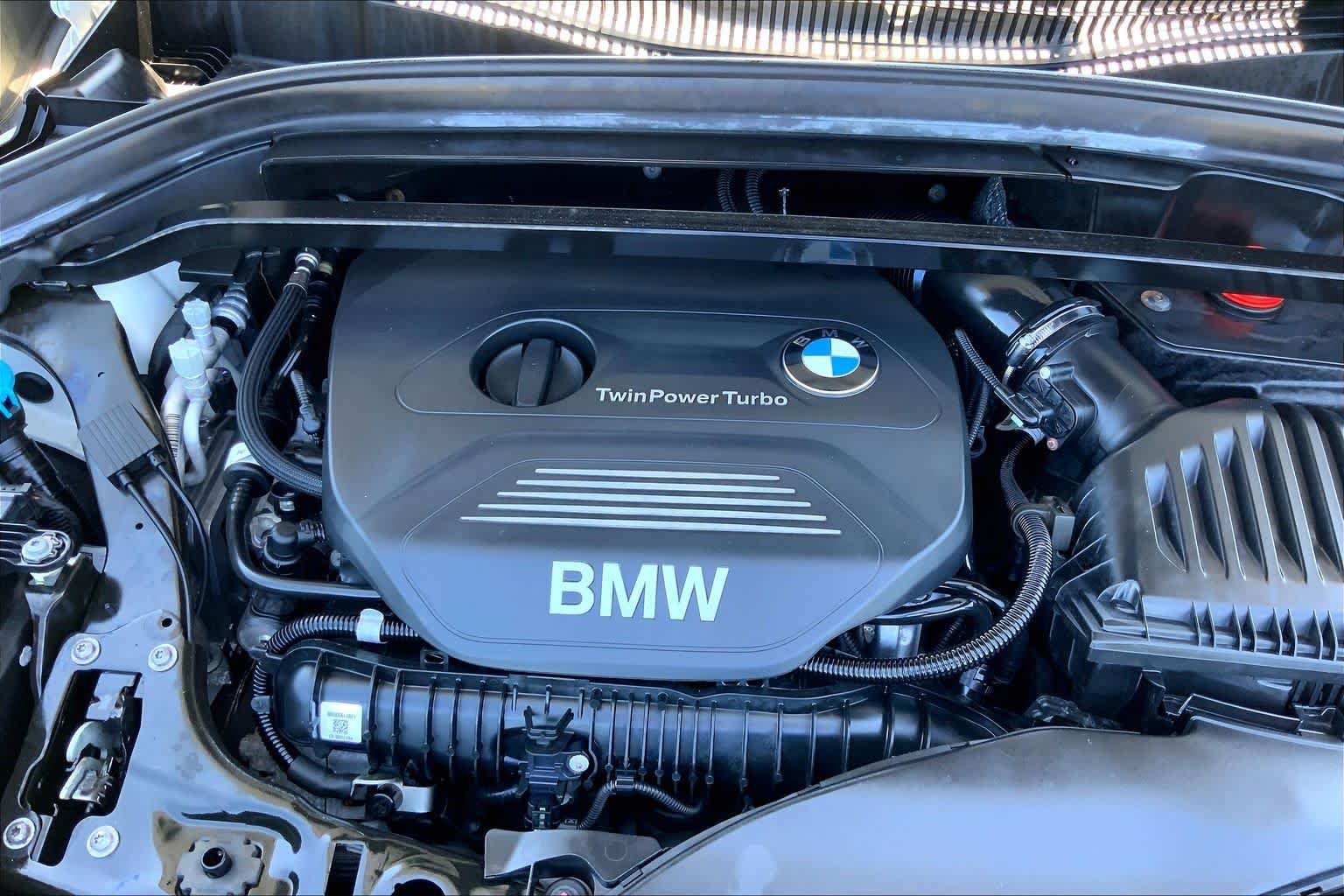 Used 2018 Alpine White BMW xDrive28i image 30