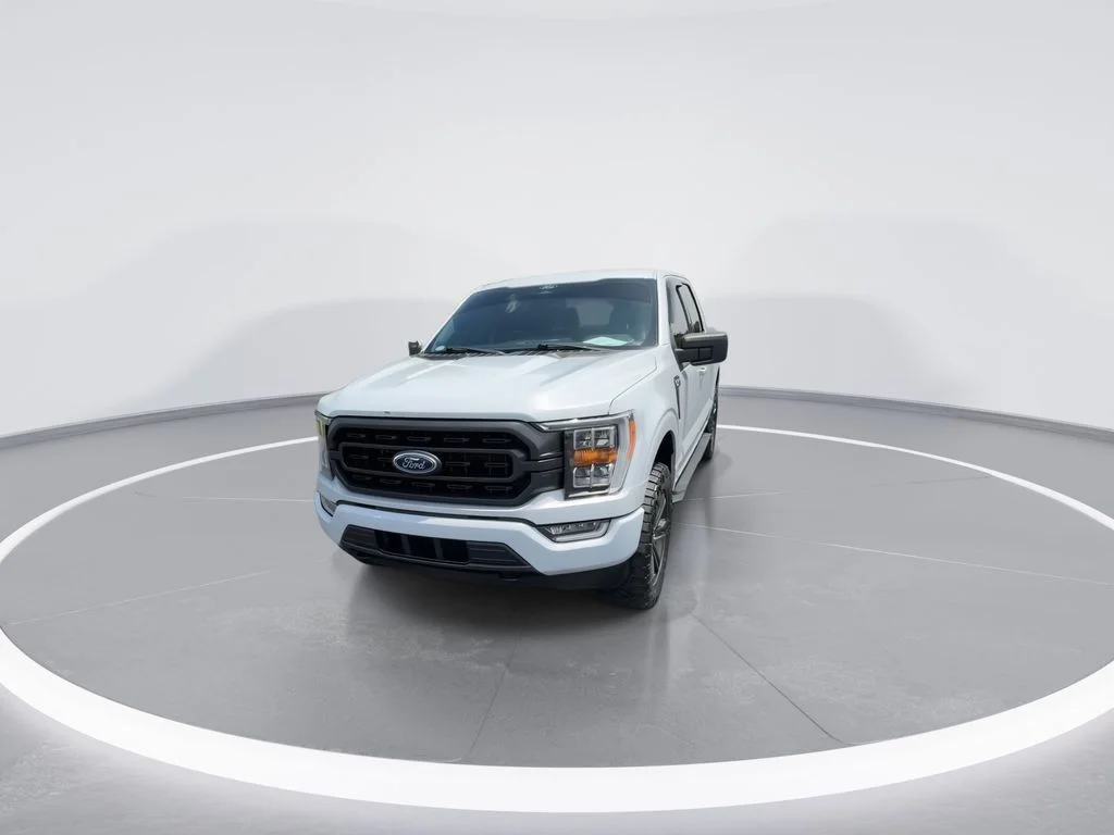 Used 2022 White Ford XLT image 5