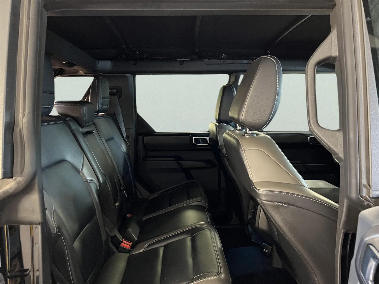 Used 2025 Shadow Black Ford Outer Banks image 15
