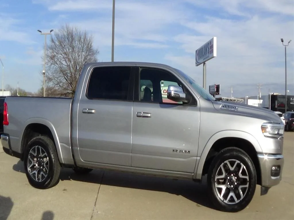 Certified Used 2025 Billet Silver Metallic Clear Coat (psc) RAM Laramie image 6