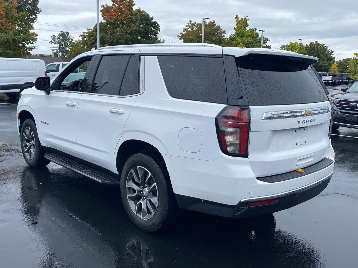Used 2024 Summit White Chevrolet LS image 9