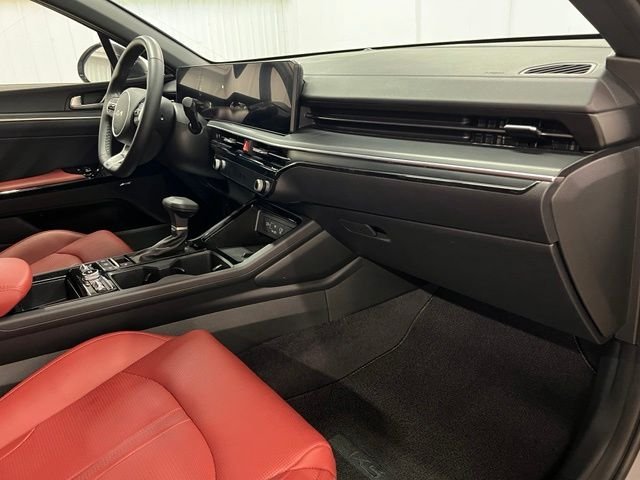 Used 2025 Gray Kia GT-Line image 13