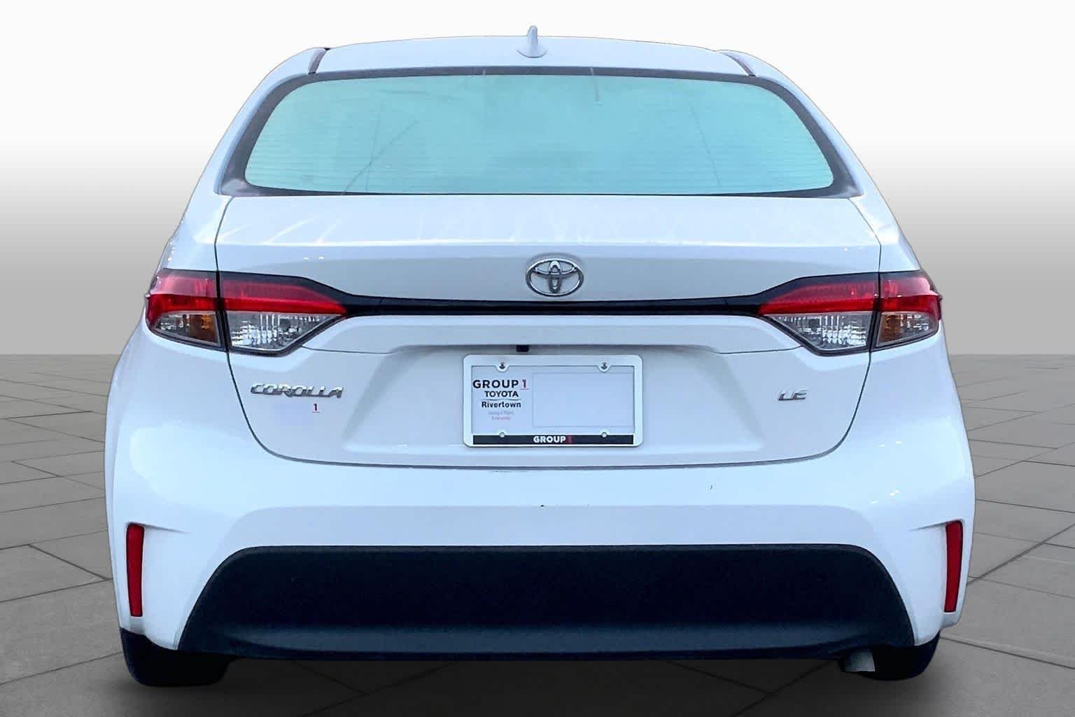 Used 2024 Ice Cap Toyota LE image 5