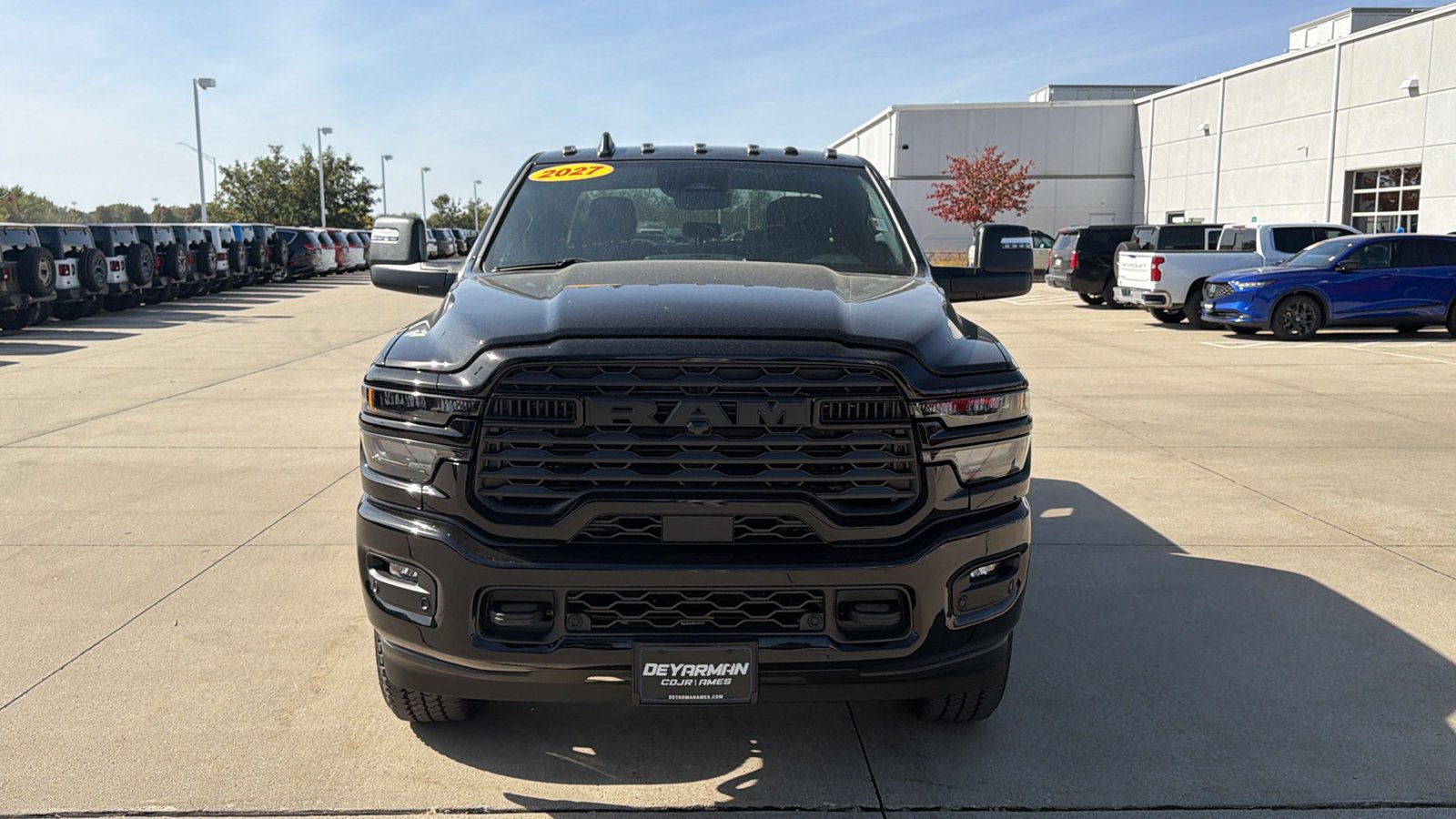 New 2027 Diamond Black Crystal Pearl-Coat Exterior Paint RAM Big Horn image 10