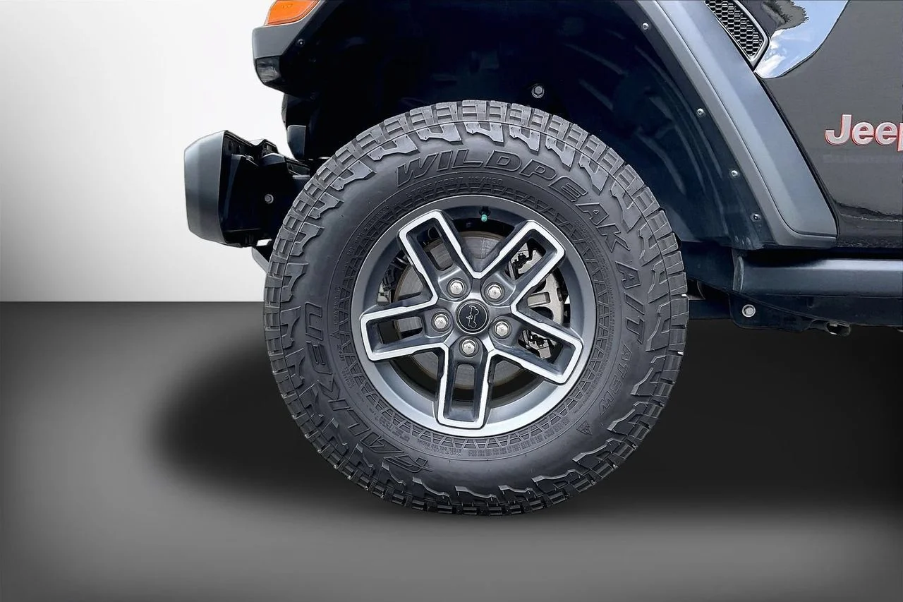 Certified Used 2024 Black Jeep Mojave image 33