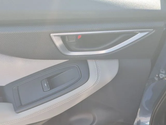 Used 2022 Blue Subaru Base image 25