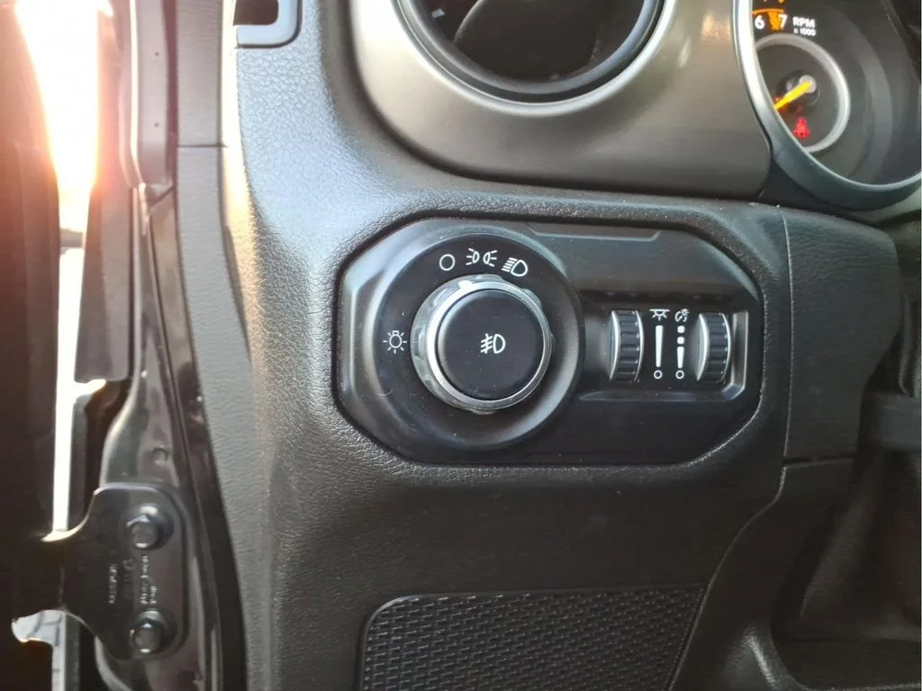 Used 2019 Black Jeep Unlimited Sport image 20