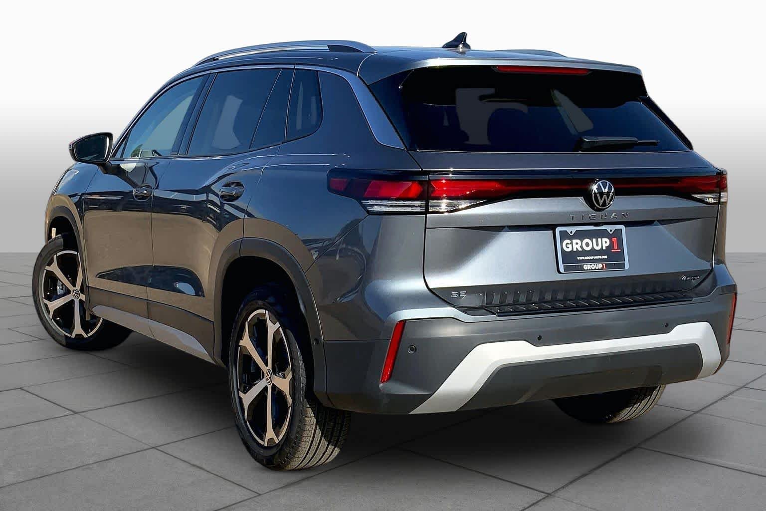 New 2026 Platinum Gray Metallic Volkswagen SE image 11