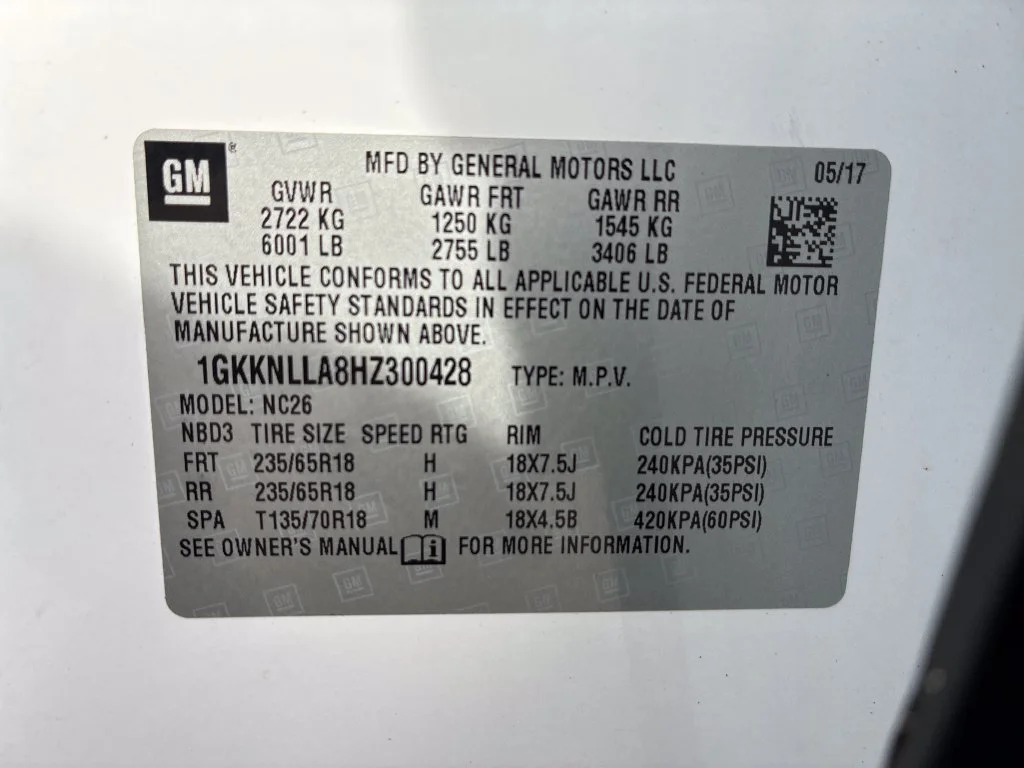 Used 2017 White GMC SLE-2 image 19