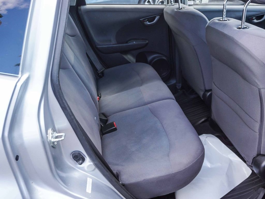 Used 2013 Alabaster Silver Metallic Honda Base image 14