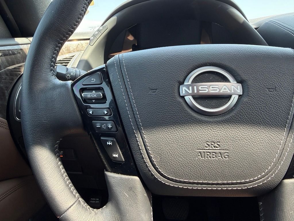 Used 2023 White Nissan Platinum image 36