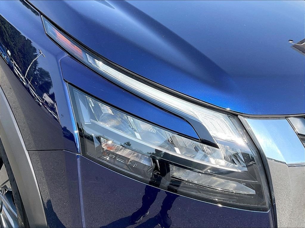 Used 2024 Deep Ocean Blue Pearl Nissan SV image 33
