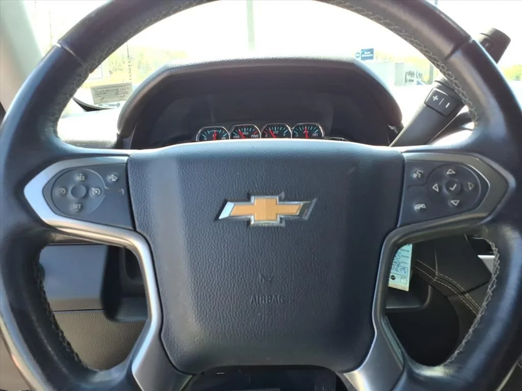 Used 2019 Silver Ice Metallic Chevrolet LT image 19
