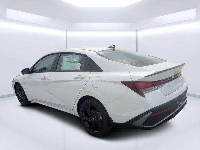 New 2026 White Hyundai SEL Sport image 5