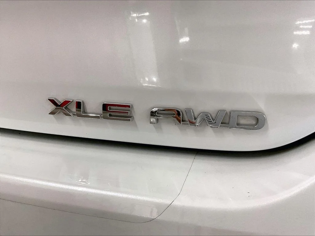 Used 2023 Beige Toyota XLE image 11