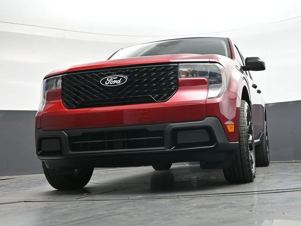 Used 2025 Red Ford XLT image 50