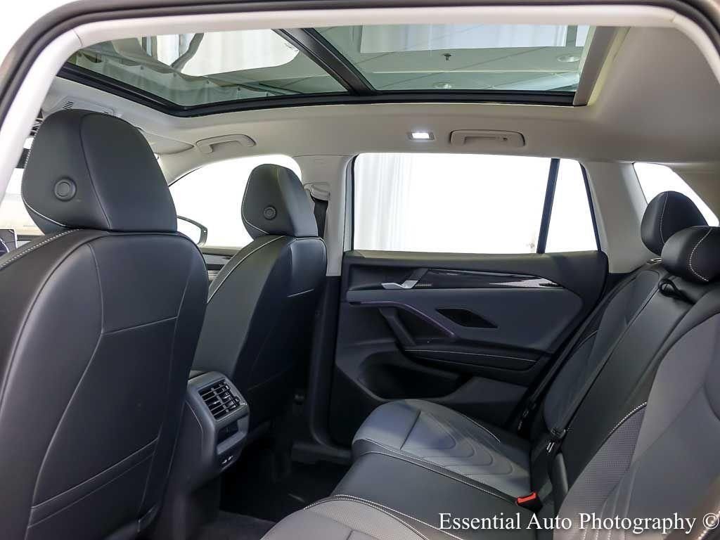 New 2026 Pure White Volkswagen 2.0T SE image 10
