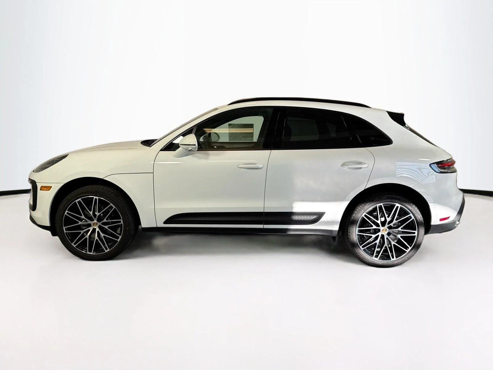 Certified Used 2026 White Porsche  image 2