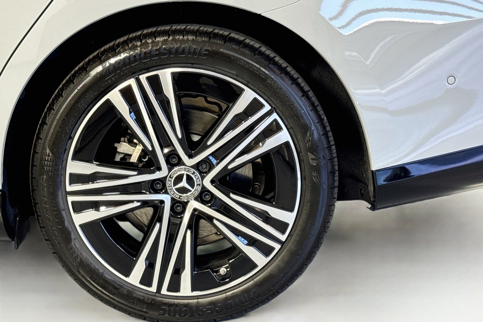 New 2027 MANUFAKTUR Alpine Grey Mercedes-Benz CLA 220 Hybrid image 28