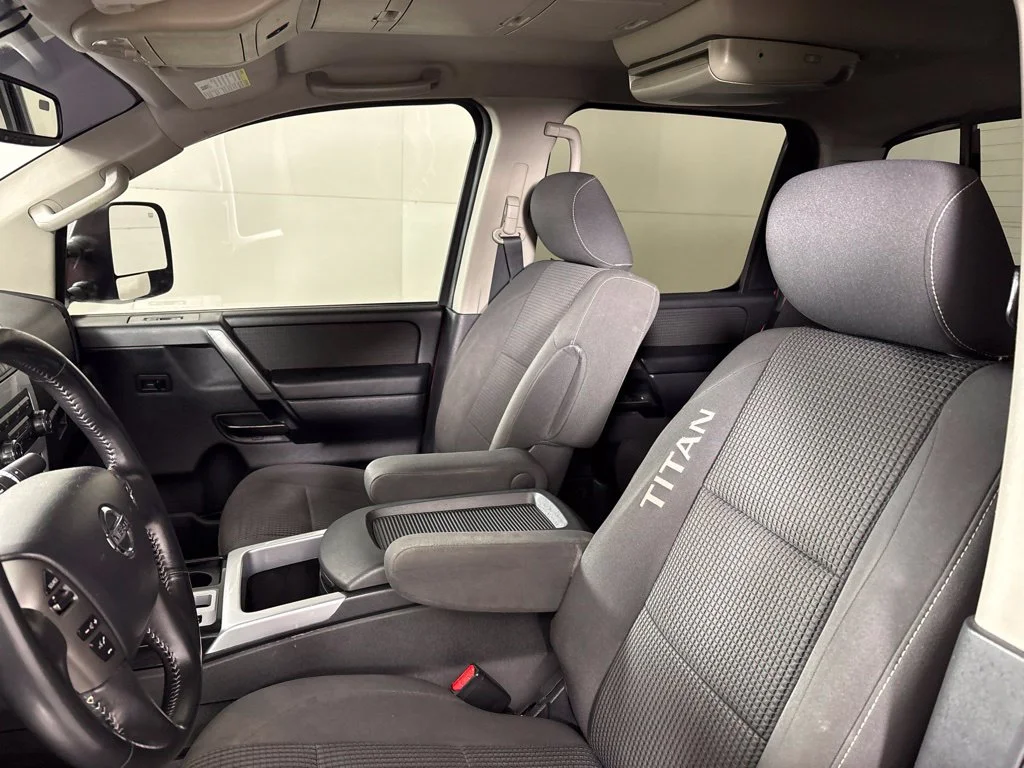 Used 2013 Red Nissan PRO-4X image 30