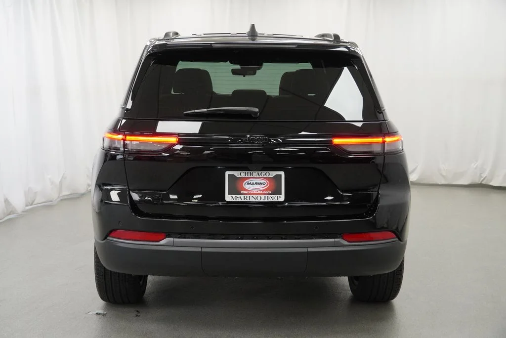 New 2027 High Gloss Black Jeep Limited image 10