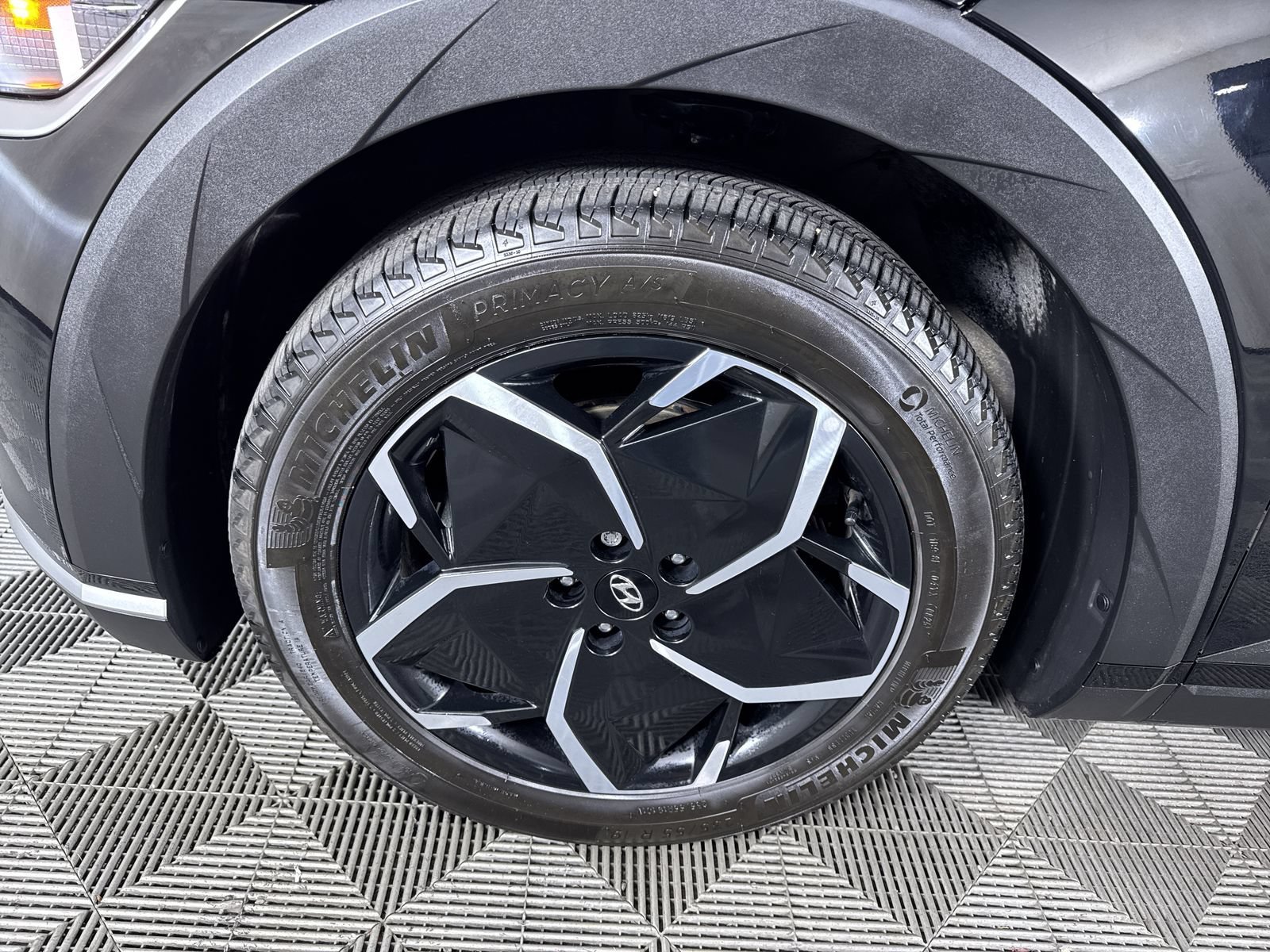 Certified Used 2023 Abyss Black Hyundai SEL image 25