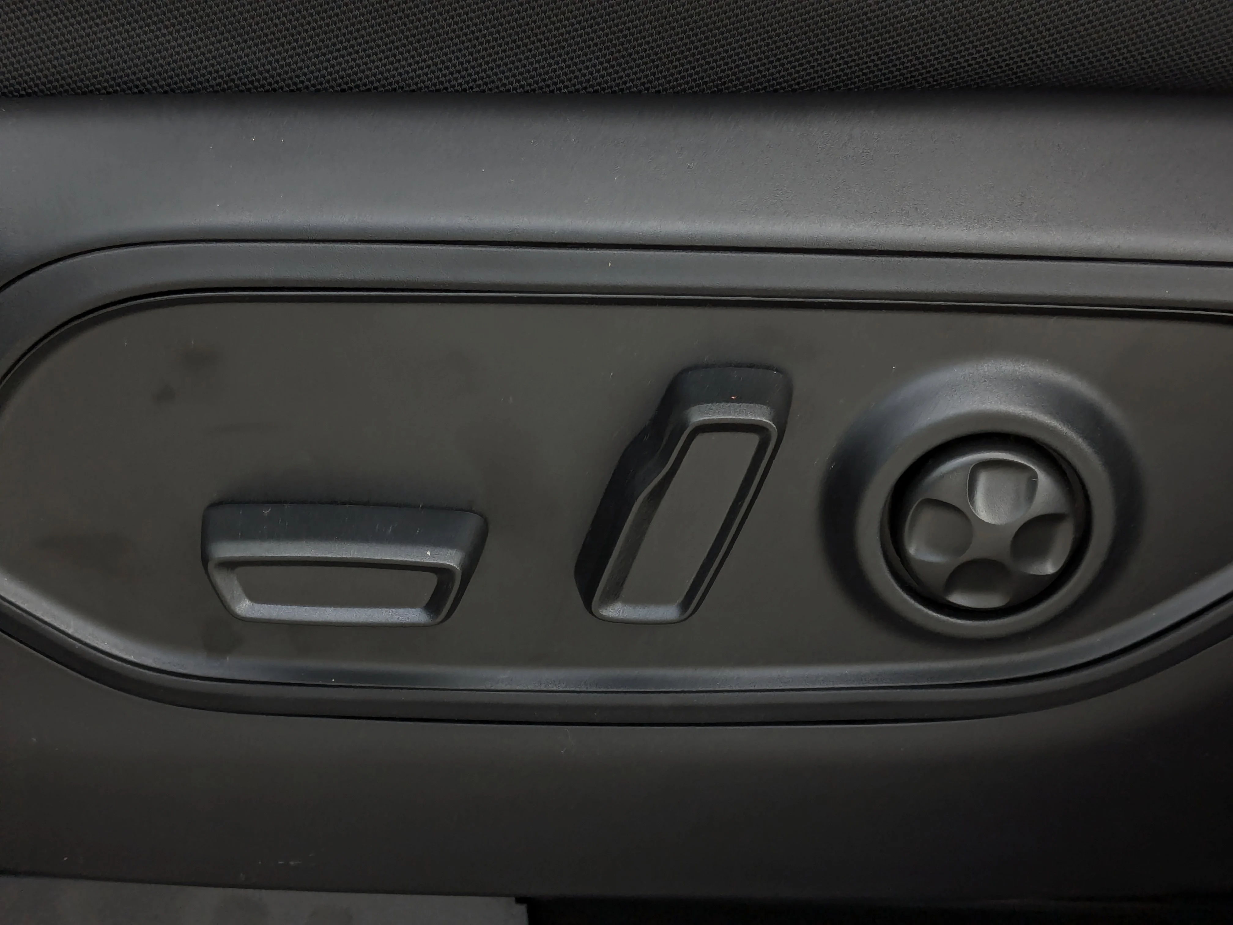 New 2025 Black Jeep Laredo - - Power Sunroof - Power Liftgate - Wireless Charging - Remote Start & More image 15
