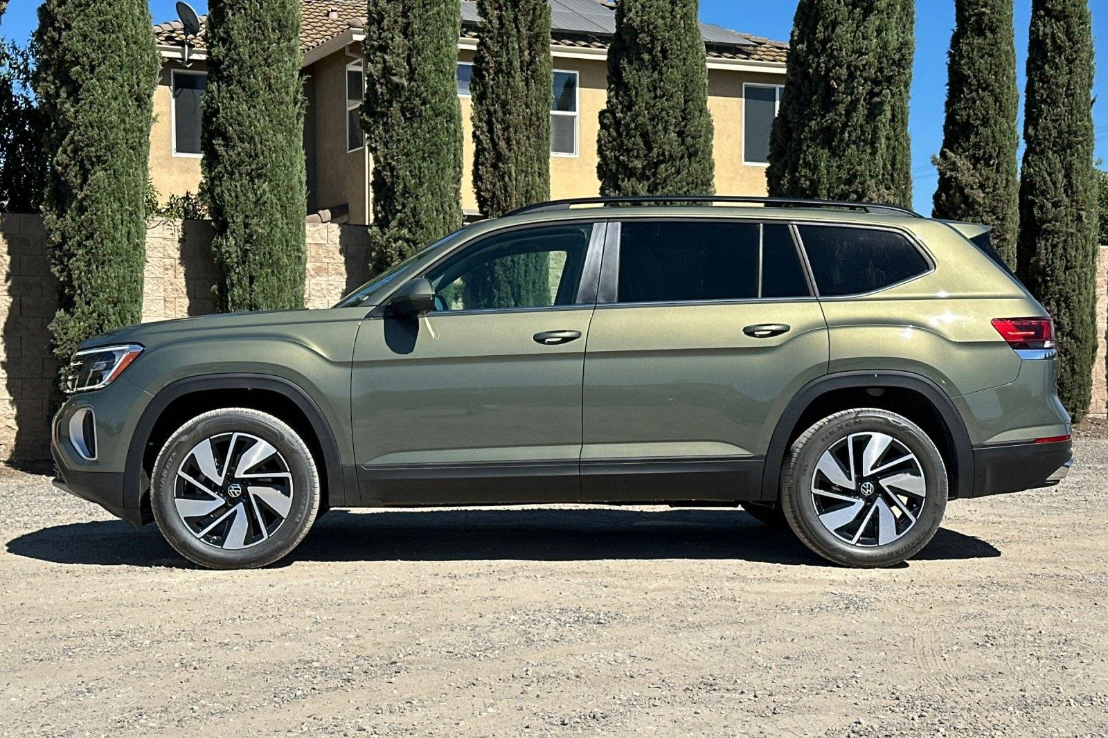 New 2026 Avocado Green Pearl Volkswagen 2.0T SE w/Technology image 7