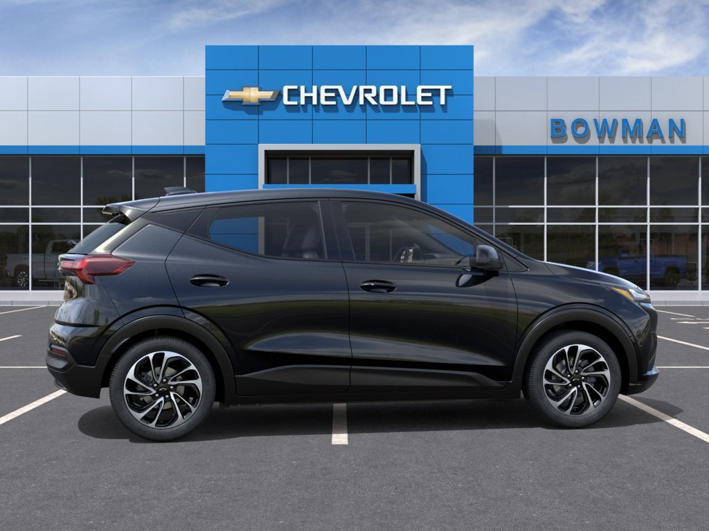 2027 Chevrolet Bolt LT - Photo 7