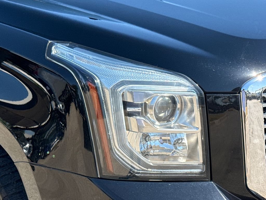 Used 2019 Black GMC Denali image 4