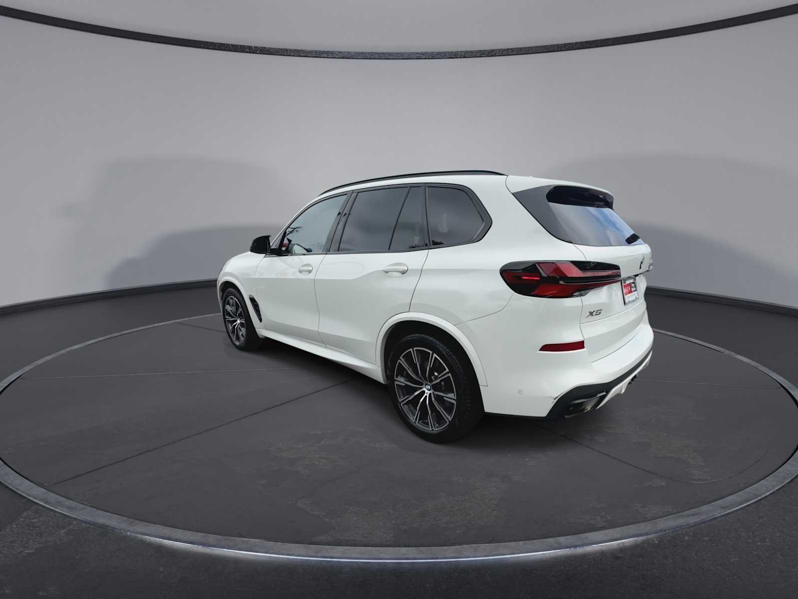 Used 2024 Alpine White BMW xDrive40i image 6
