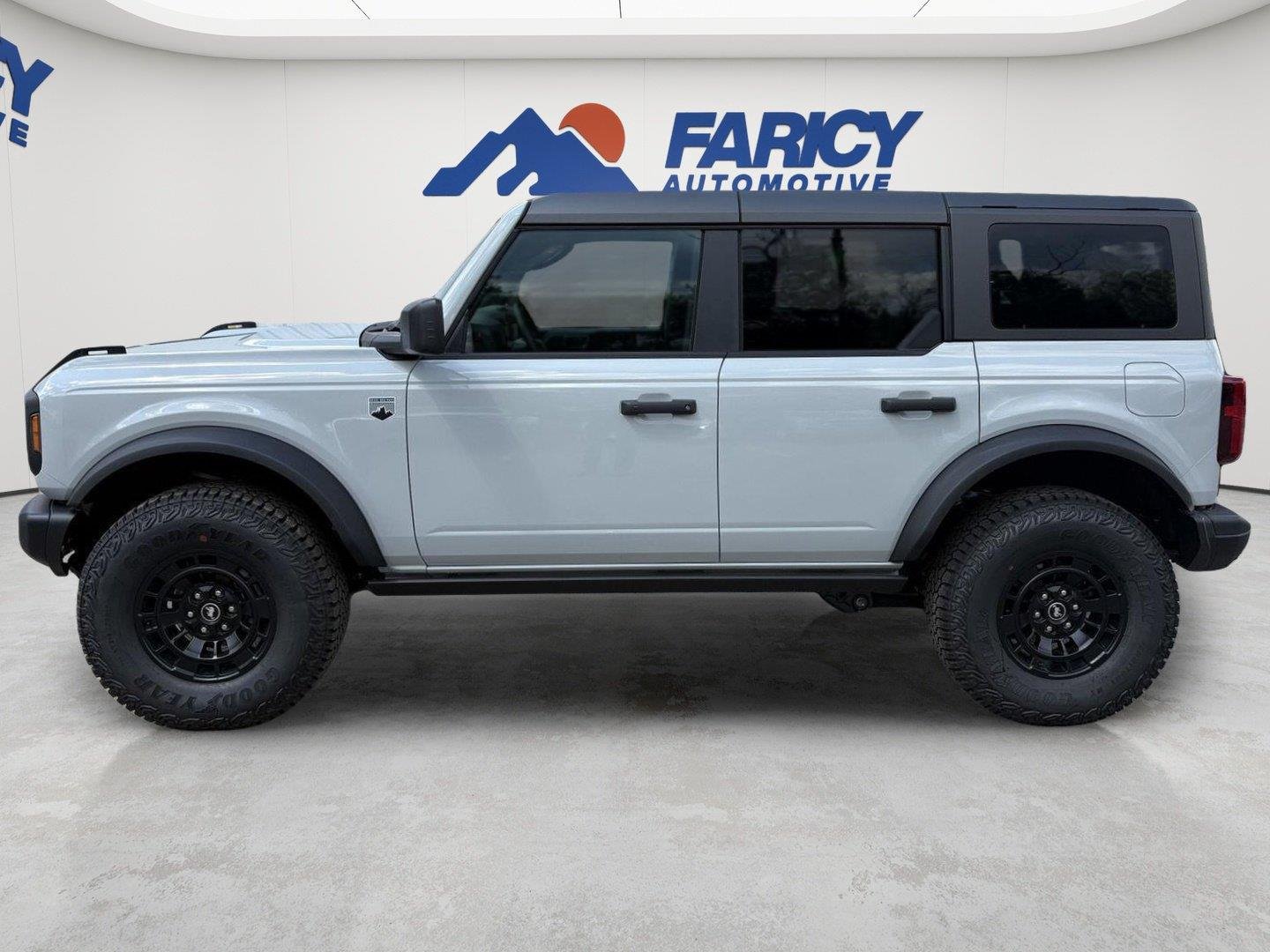 New 2026 Avalanche Gray Ford Big Bend image 2