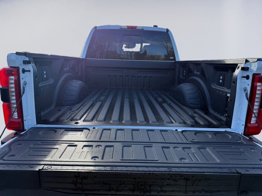 New 2026 Oxford White Ford F-350® XLT image 19